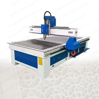 Medienos frezavimo staklės